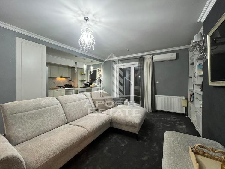 Apartament cu 3 camere semidecomandat, mobilat în UTA
