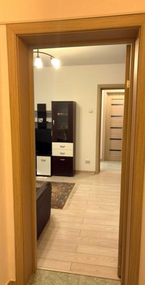 Apartament cu 2 camere semidecomandat, mobilat în Tătărași