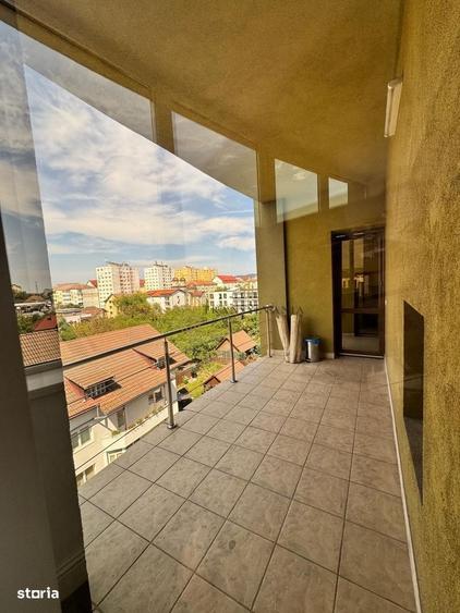 Spațiu comercial, de 20 mp, în Șelimbăr