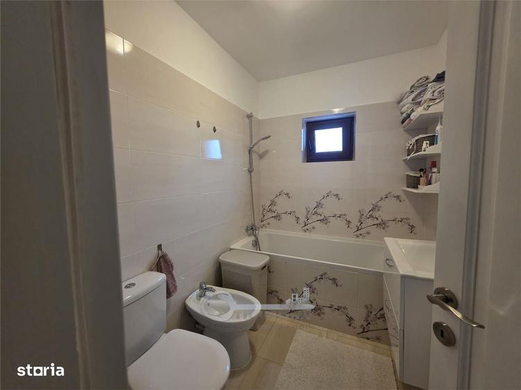 Apartament cu 3 camere în Valea Lupului