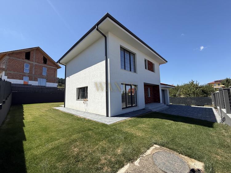 Casă individuală cu 4 camere cu Canalizare în Chinteni