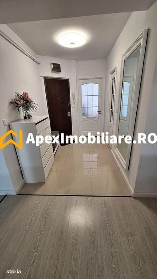 Apartament cu 2 camere semidecomandat în Păcii