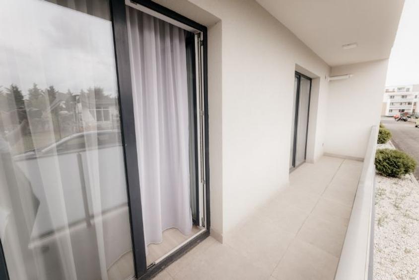 Apartament cu 3 camere decomandat în Valea Roșie
