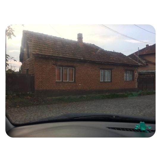 Casă cu 3 camere în Central