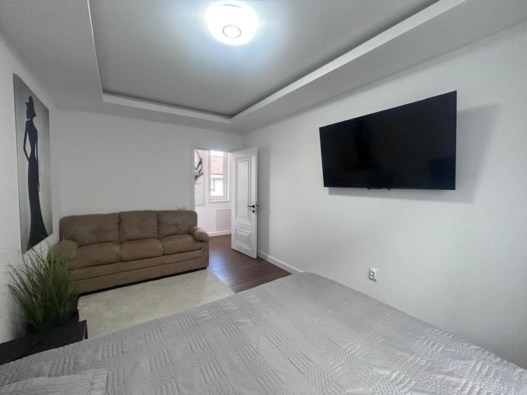 Duplex cu 4 camere cu Canalizare în Florești