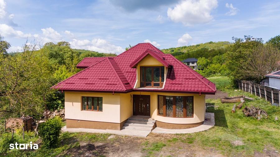 Casă cu 3 camere cu Teren 1000 Mp în Dobrovăț