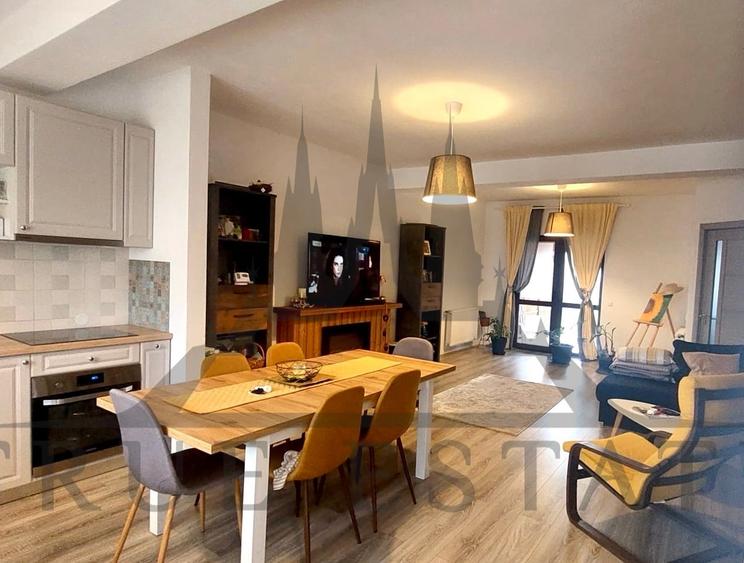 Duplex cu 4 camere cu Canalizare în Sânpetru