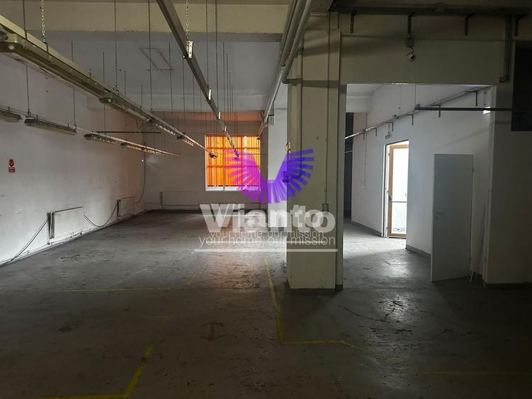 Birou, de 385 mp, în Central