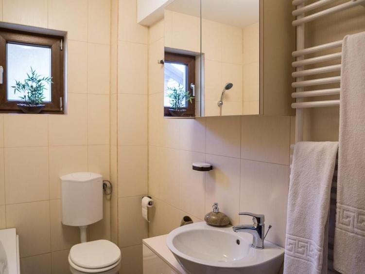 Apartament cu 2 camere nedecomandat în Central