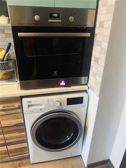 Apartament cu 2 camere decomandat, mobilat în Republicii