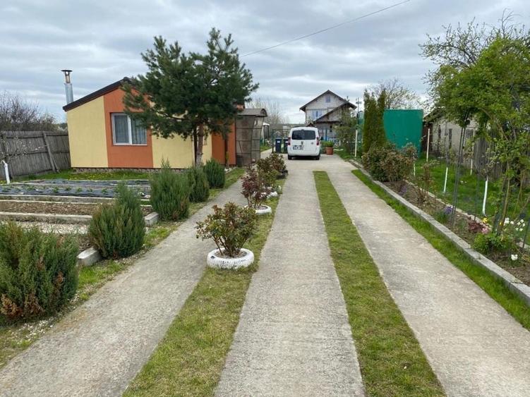 Casă cu 4 camere în Albota