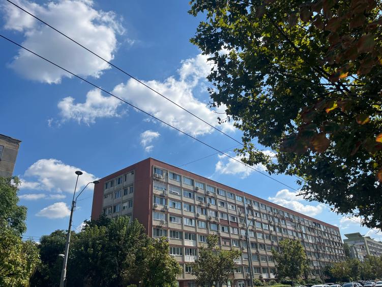 Apartament cu 2 camere decomandat în Cantemir