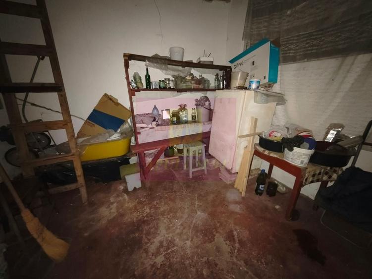 Casă individuală cu 4 camere cu Canalizare în Mihai Bravu