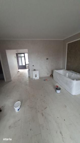 Casă cu 3 camere cu Teren 500 Mp în Păcurari