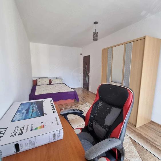 Garsonieră decomandată în Florești
