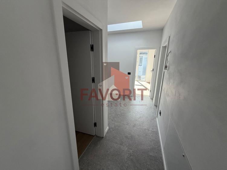 Apartament cu 4 camere semidecomandat în Girocului
