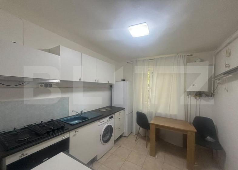 Garsonieră decomandată în Micro 14