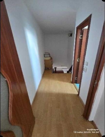 Apartament cu 3 camere decomandat în Colentina