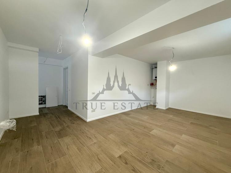 Apartament cu 3 camere decomandat în Moșilor