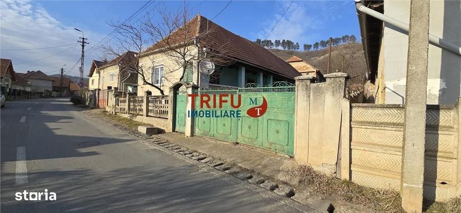 Casă cu 3 camere în Pâclișa