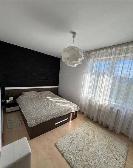 Apartament cu 2 camere semidecomandat, mobilat în Terezian