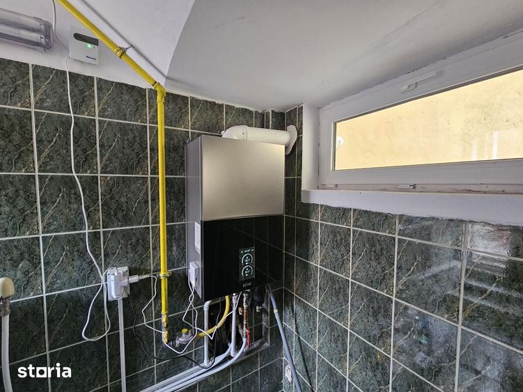 Casă cu 4 camere cu Teren 300 Mp în Central