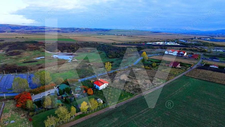 Teren de 4270 mp, în Central