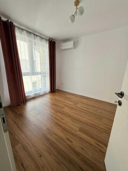 Casă individuală cu 4 camere cu Canalizare în Iris