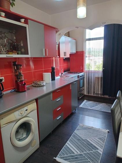Apartament cu 2 camere decomandat în Ostroveni