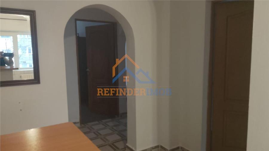 Apartament 3 camere Unirii decomandat etaj 2 - 7