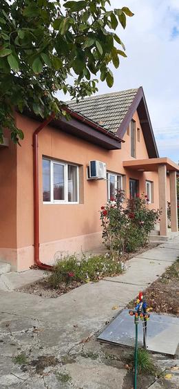 Casă cu Teren 1200 Mp în Tătăranu