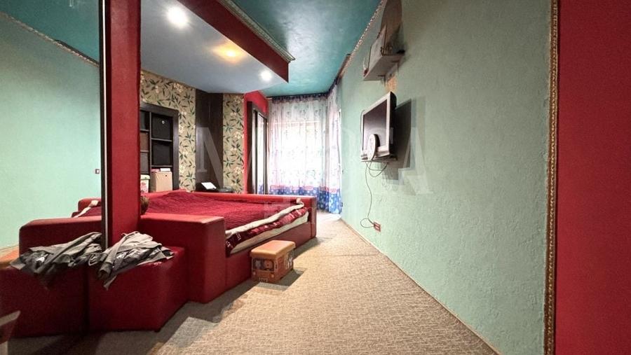 Apartament cu 3 camere decomandat în Zorilor