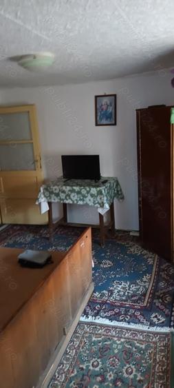 Casă cu 4 camere cu Teren 1184 Mp în Central