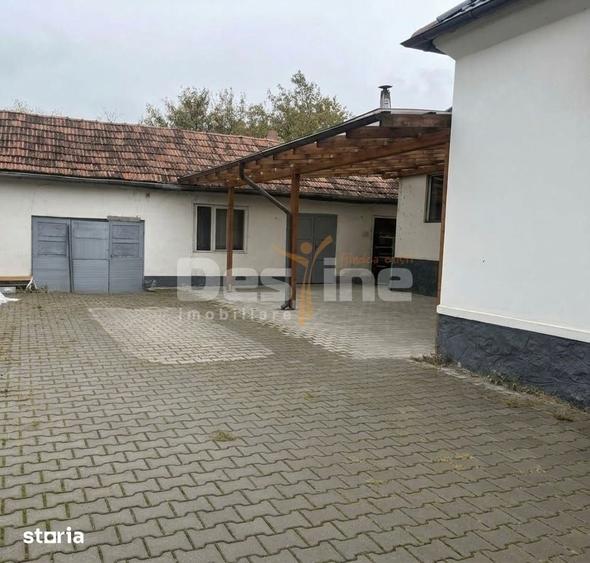 Casă cu 3 camere cu Teren 932 Mp în Central