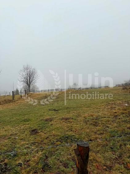 Teren Construcții intravilan de 1716 mp, în Mărișel
