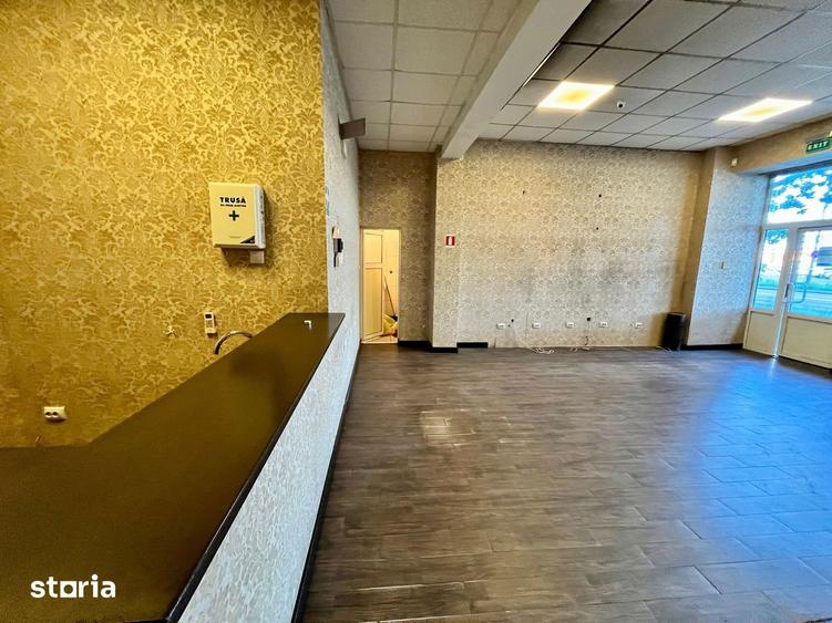 Spațiu comercial, de 45 mp, în Baza 3