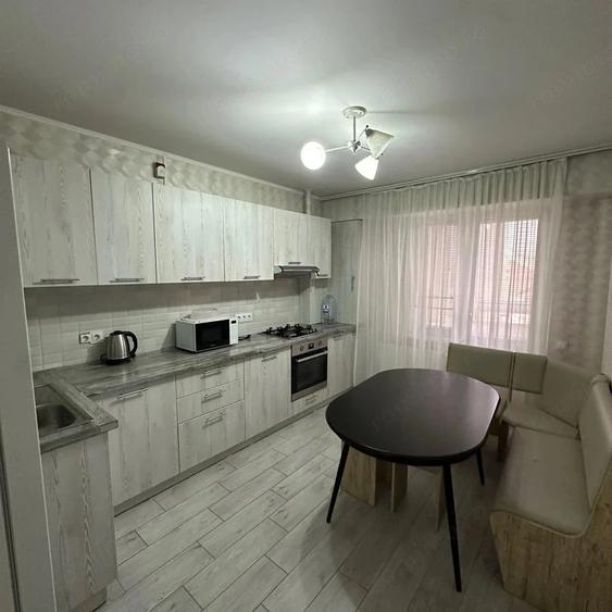 Apartament cu 2 camere decomandat în Doamna Ghica
