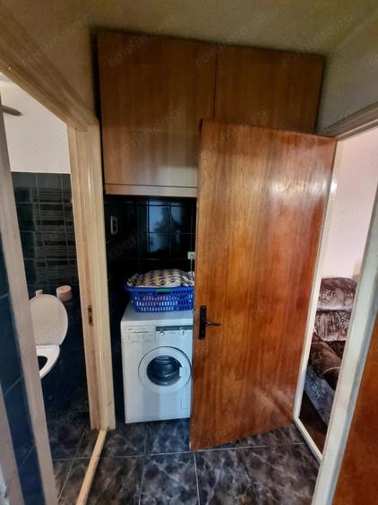 Apartament cu 3 camere semidecomandat în Abator