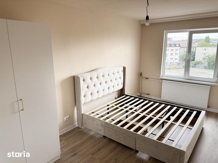 Apartament cu 4 camere decomandat în Iosia
