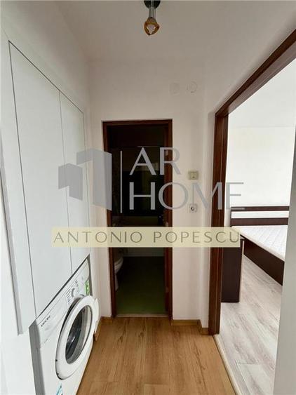 Apartament cu 2 camere semidecomandat, mobilat în Sud