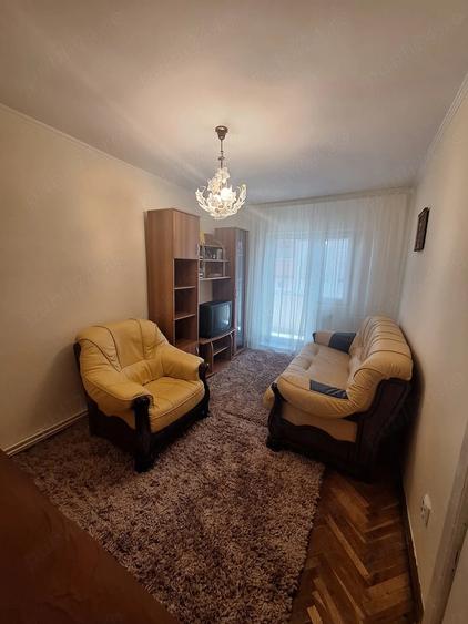 Apartament 4 camere, decomandat, et.1 4, Spl.Campionilor - Lugoj, locatie centrala, linistita - 1