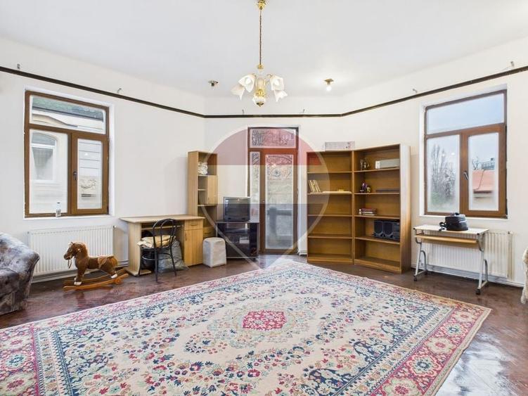 Apartament de vânzare in vila in centrul capitalei - 1