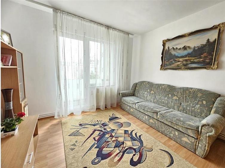 Apartament cu 3 camere decomandat, mobilat în Tudor Vladimirescu