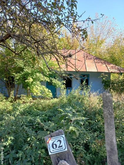 Casă cu 3 camere în Rebricea