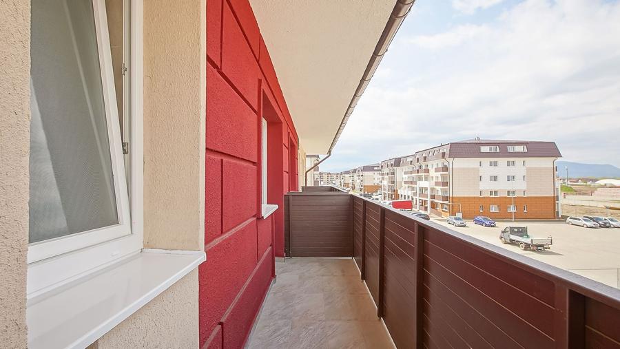 Apartament cu 3 camere decomandat în Sânpetru