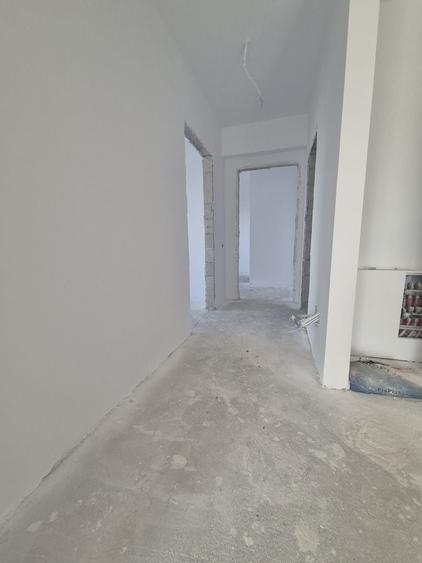 Apartament cu 3 camere decomandat în Theodor Pallady