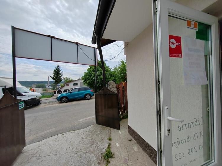Spațiu comercial, de 50 mp, în Cug