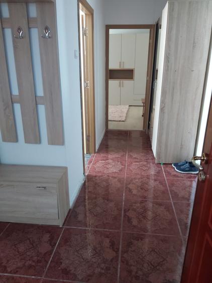 Apartament cu 2 camere decomandat în Precista