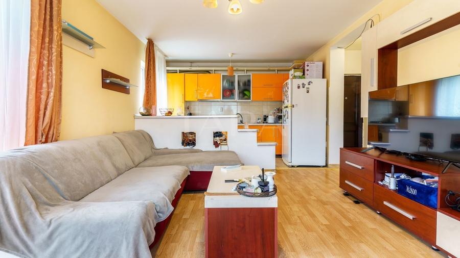 Apartament cu 2 camere semidecomandat, mobilat în Florești — fotografia 1