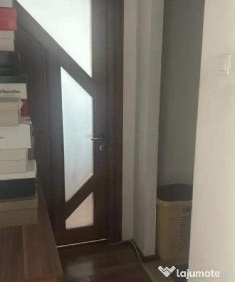 Casă cu 7 camere cu Teren 1200 Mp în Cârcea